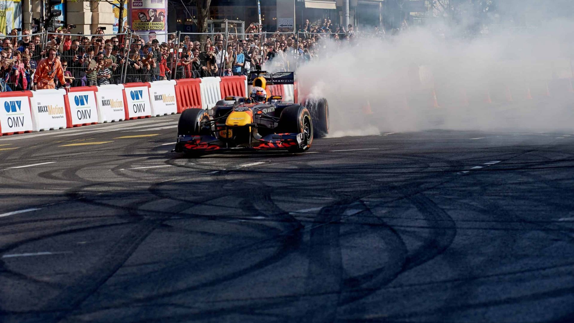 f1chronicle-Great Run Budapest - Red Bull Racing - Max Verstappen