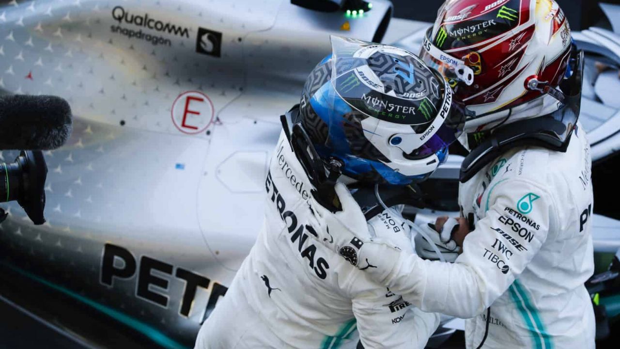 Bottas wins Japanese GP, Mercedes clinch record constructors