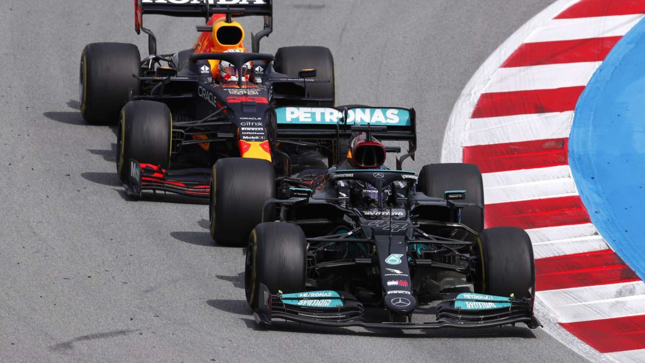2021 Spanish Grand Prix, Sunday - Lewis Hamilton v Max Verstappen (image courtesy Mercedes-AMG Petronas)