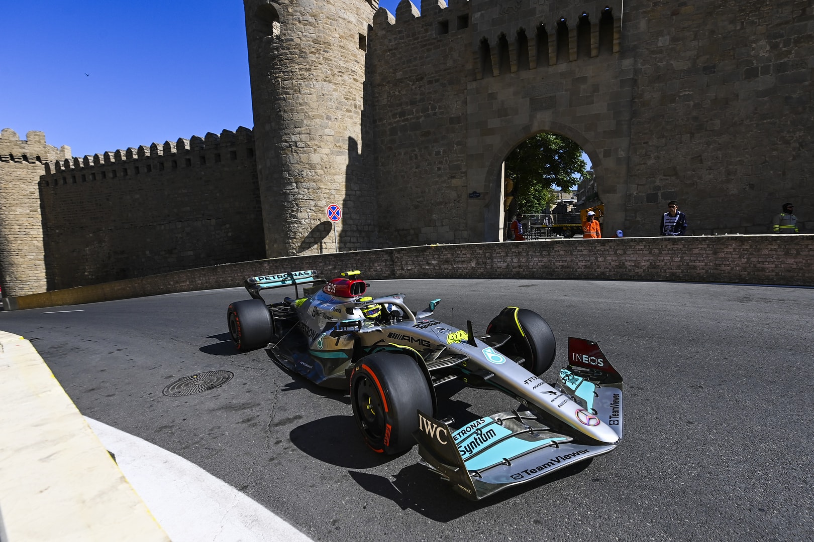 2022 Azerbaijan Grand Prix 2022, Friday - Lewis Hamilton
