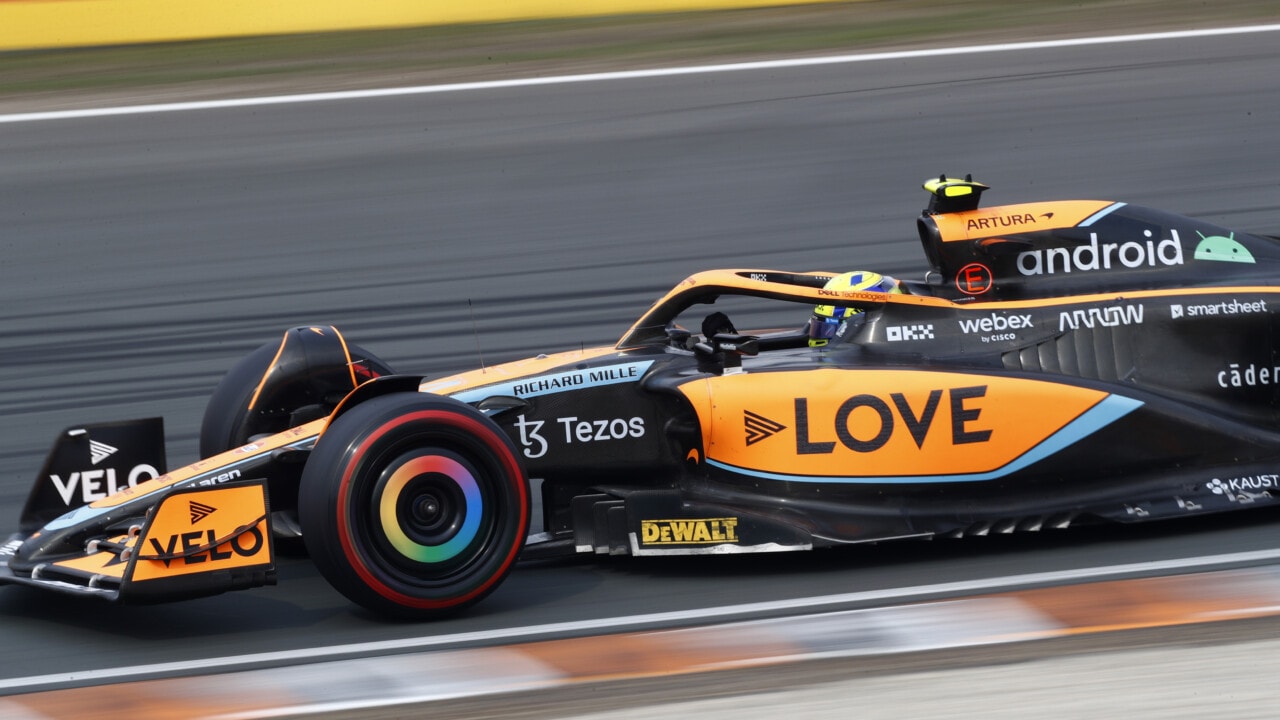 2022 Dutch Grand Prix - Lando Norris, McLaren MCL36 side on