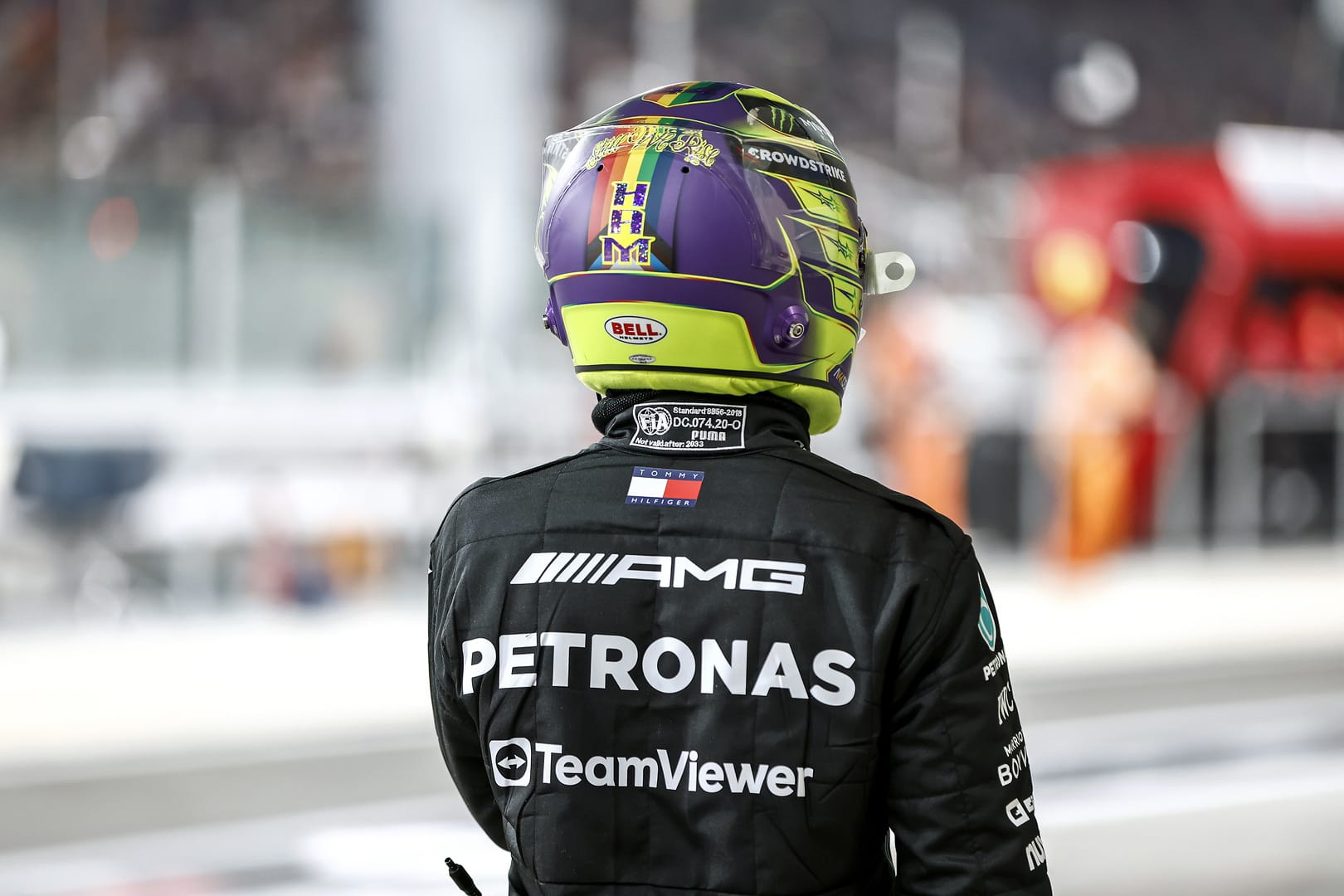 What Helmet Does Lewis Hamilton Wear?