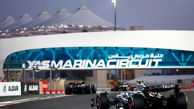 ABU DHABI, UNITED ARAB EMIRATES - NOVEMBER 26: Yuki Tsunoda of Japan driving the (22) Scuderia AlphaTauri AT04 on track during the F1 Grand Prix of Abu Dhabi at Yas Marina Circuit on November 26, 2023 in Abu Dhabi, United Arab Emirates. (Photo by Clive Rose/Getty Images) // Getty Images / Red Bull Content Pool // SI202311260235 // Usage for editorial use only //