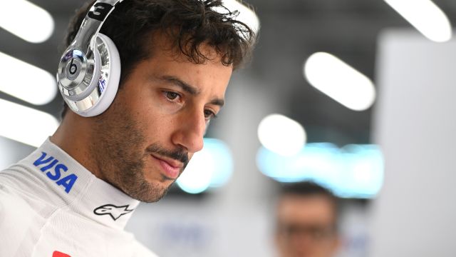 Alan Jones Sinks Shoey Into Daniel Ricciardo