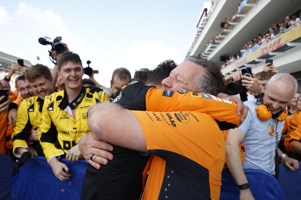 Lando Norris, McLaren F1 Team, 1st position, and Zak Brown, CEO, McLaren Racing, celebrate in Parc Ferme