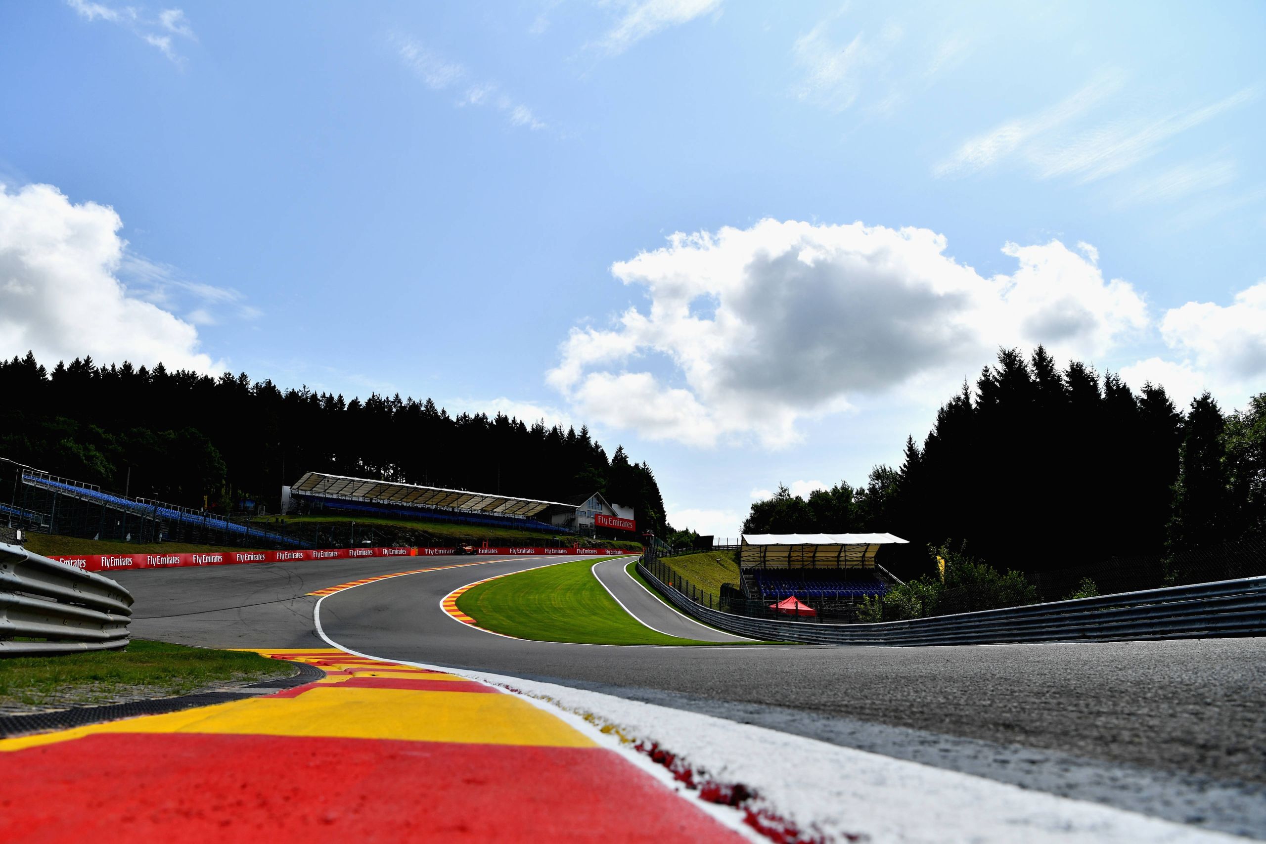 SPA, BELGIUM - AUGUST 24: A general view of the circuit from the bottom of Eau Rouge during previews ahead of the Formula One Grand Prix of Belgium at Circuit de Spa-Francorchamps on August 24, 2017 in Spa, Belgium. (Photo by Dan Mullan/Getty Images) // Getty Images / Red Bull Content Pool // SI201708240108 // Usage for editorial use only //