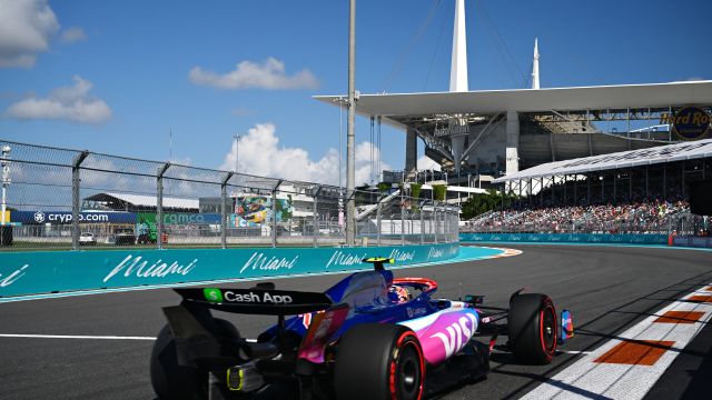 MIAMI, FLORIDA - MAY 04: Yuki Tsunoda of Japan driving the (22) Visa Cash App RB VCARB 01 on track during qualifying ahead of the F1 Grand Prix of Miami at Miami International Autodrome on May 04, 2024 in Miami, Florida. (Photo by Clive Mason/Getty Images) // Getty Images / Red Bull Content Pool // SI202405040530 // Usage for editorial use only //