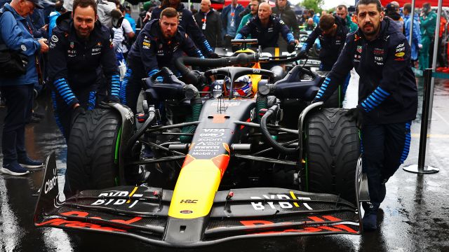 MONTREAL, QUEBEC - JUNE 09: Max Verstappen of the Netherlands and Oracle Red Bull Racing on the grid prior to the F1 Grand Prix of Canada at Circuit Gilles Villeneuve on June 09, 2024 in Montreal, Quebec. (Photo by Mark Thompson/Getty Images) // Getty Images / Red Bull Content Pool // SI202406090365 // Usage for editorial use only //