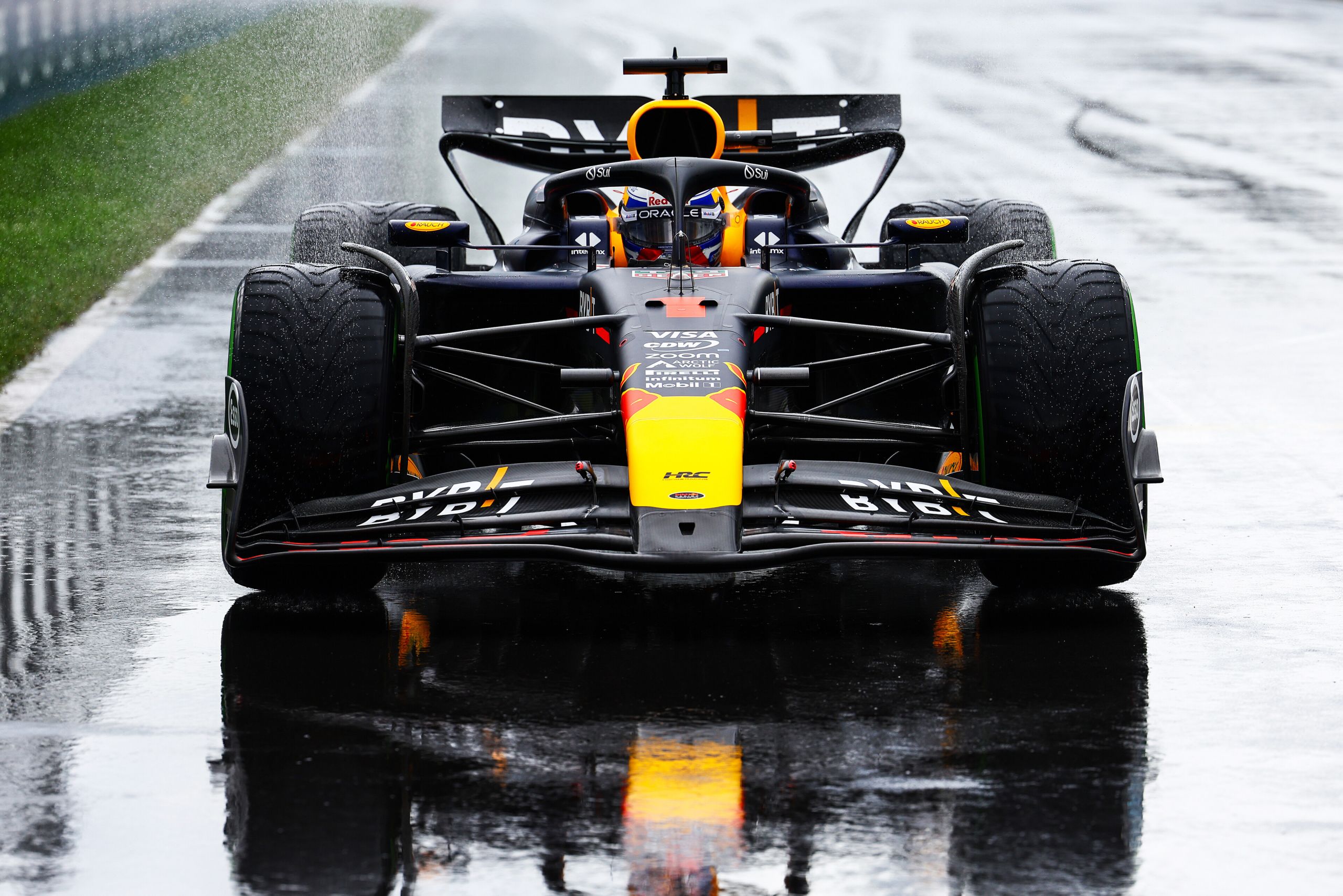 MONTREAL, QUEBEC - JUNE 09: Max Verstappen of the Netherlands driving the (1) Oracle Red Bull Racing RB20 arrives on the grid prior to the F1 Grand Prix of Canada at Circuit Gilles Villeneuve on June 09, 2024 in Montreal, Quebec. (Photo by Mark Thompson/Getty Images) // Getty Images / Red Bull Content Pool // SI202406091146 // Usage for editorial use only //