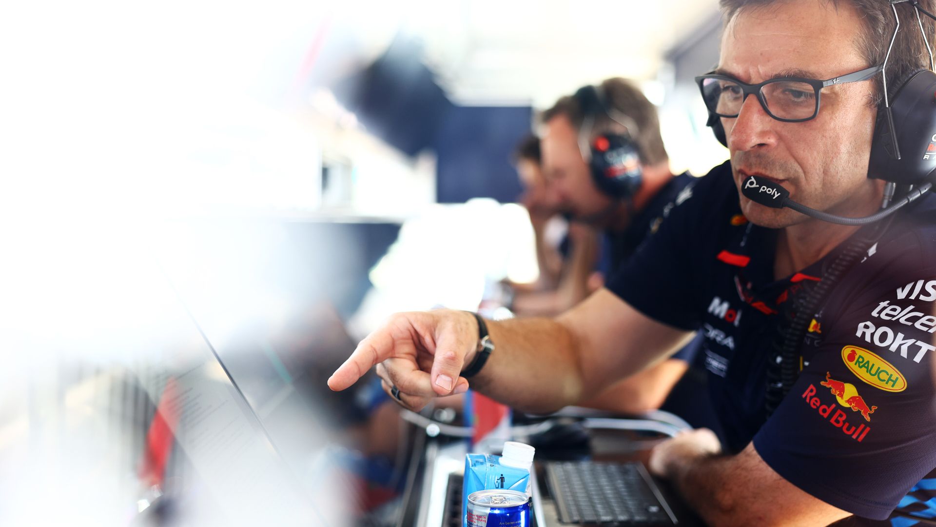 SPIELBERG, AUSTRIA - JUNE 29: Pierre Wache, Chief Engineer of Performance Engineering at Oracle Red Bull Racing looks on from the pitwall during qualifying ahead of the F1 Grand Prix of Austria at Red Bull Ring on June 29, 2024 in Spielberg, Austria. (Photo by Mark Thompson/Getty Images) // Getty Images / Red Bull Content Pool // SI202406290497 // Usage for editorial use only //