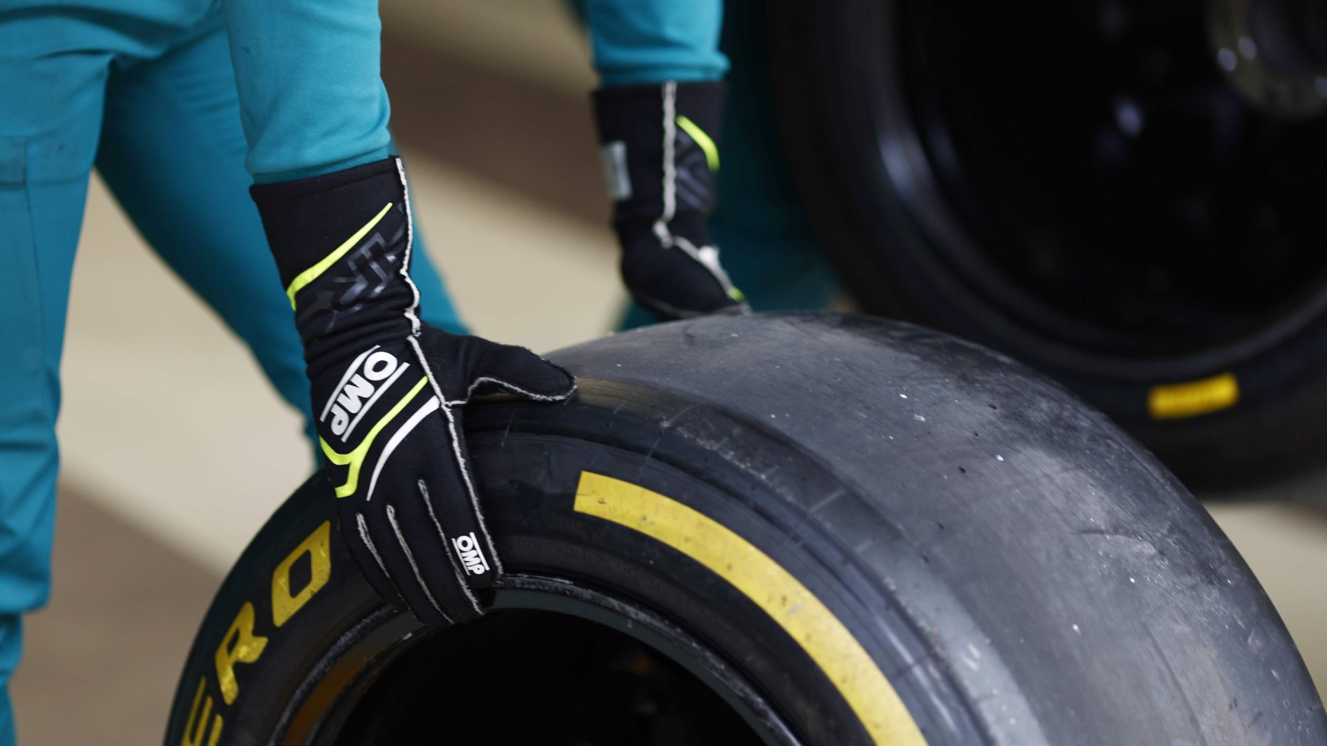 Understanding F1 Tyre Heat Cycles: Mastering The Art Of Rubber Management