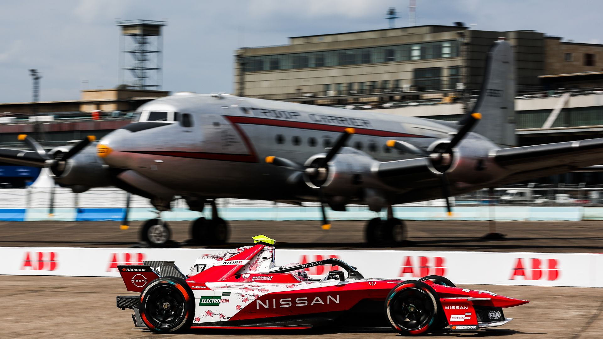 Nissan Berlin Race Content Monday Nissan Berlin Race Content Monday