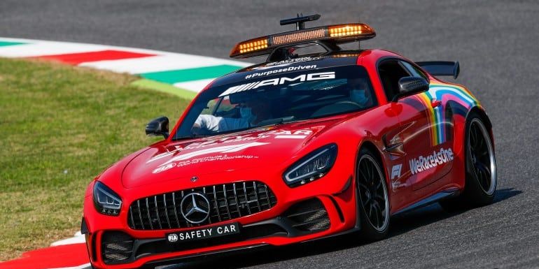 Mercedes to Use FORMULA 1 Engine Technology in Road Cars